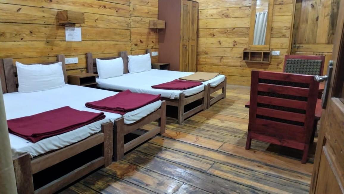 Brushwood Villa- Cottages And Bar ปาโลเลม ภายนอก รูปภาพ