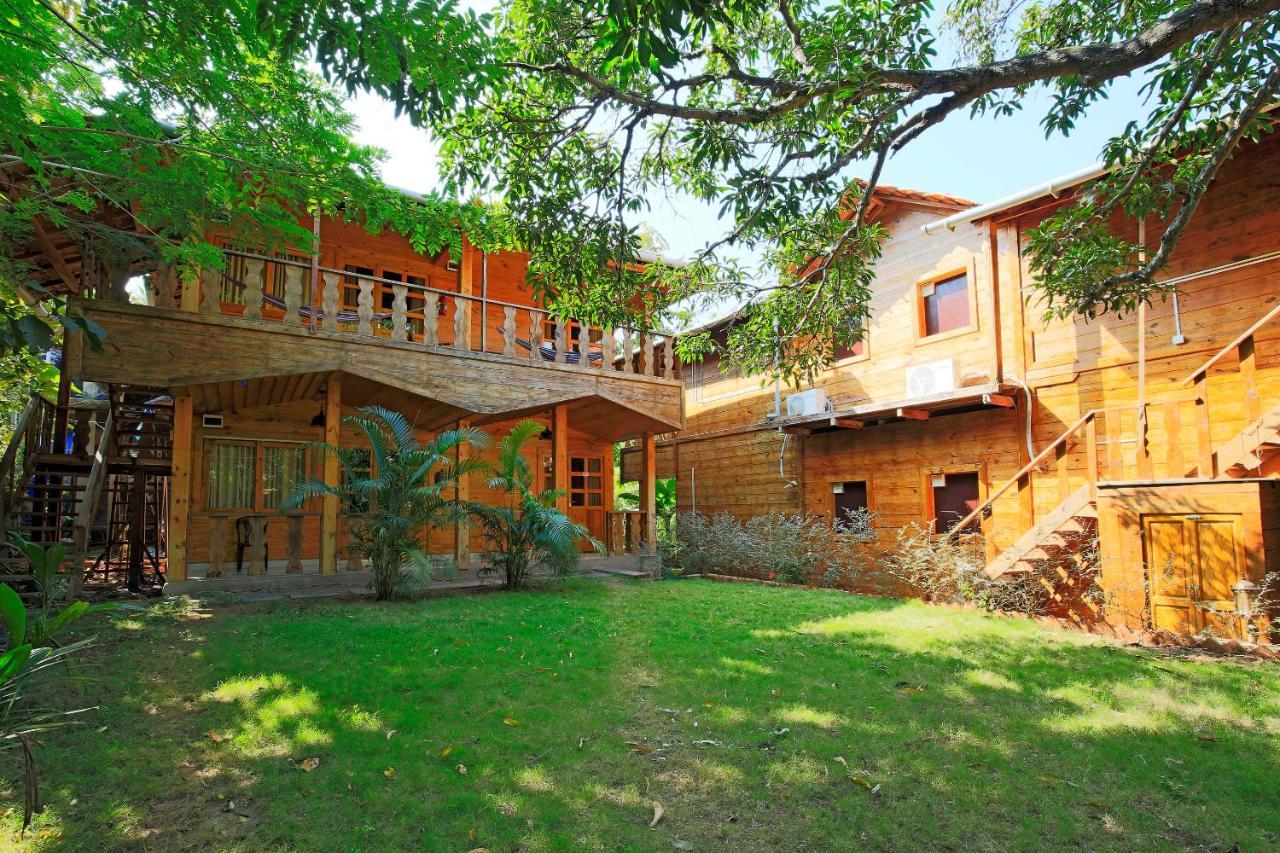 Brushwood Villa- Cottages And Bar ปาโลเลม ภายนอก รูปภาพ