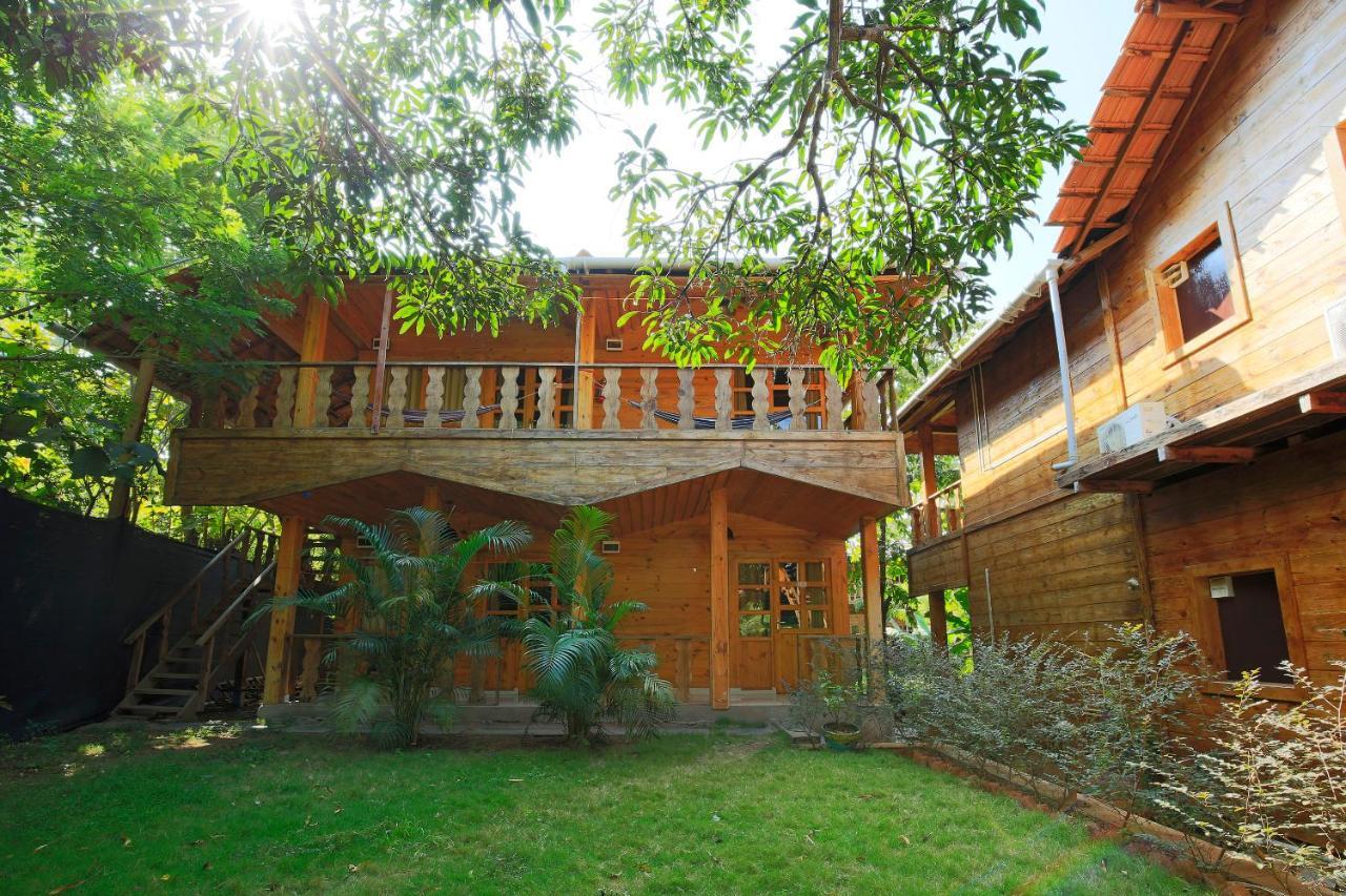 Brushwood Villa- Cottages And Bar ปาโลเลม ภายนอก รูปภาพ