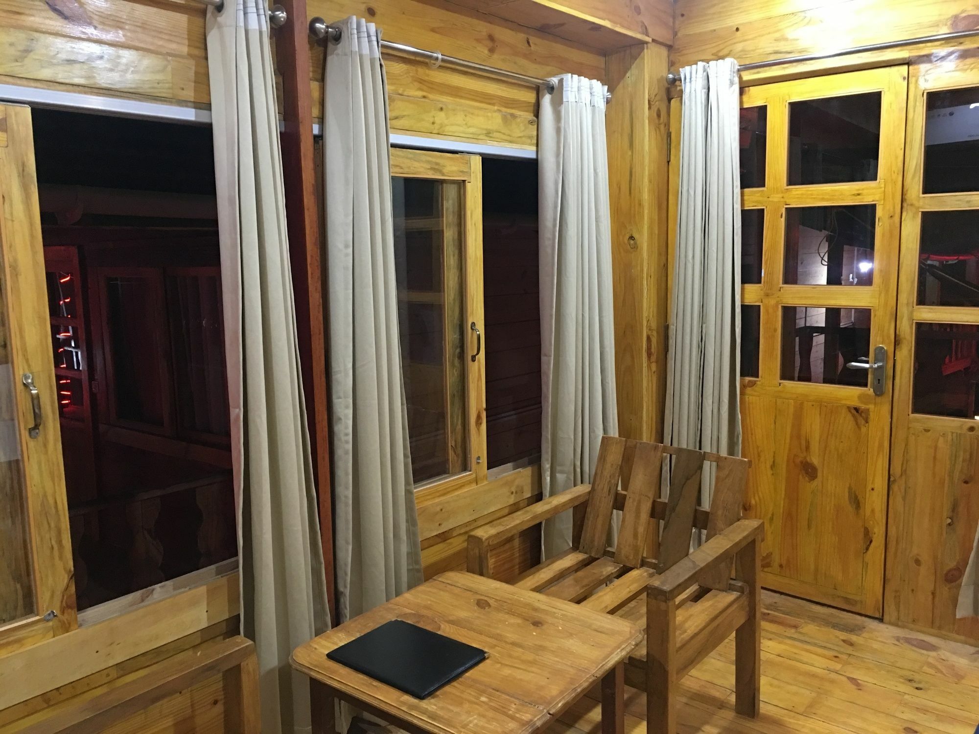 Brushwood Villa- Cottages And Bar ปาโลเลม ภายนอก รูปภาพ