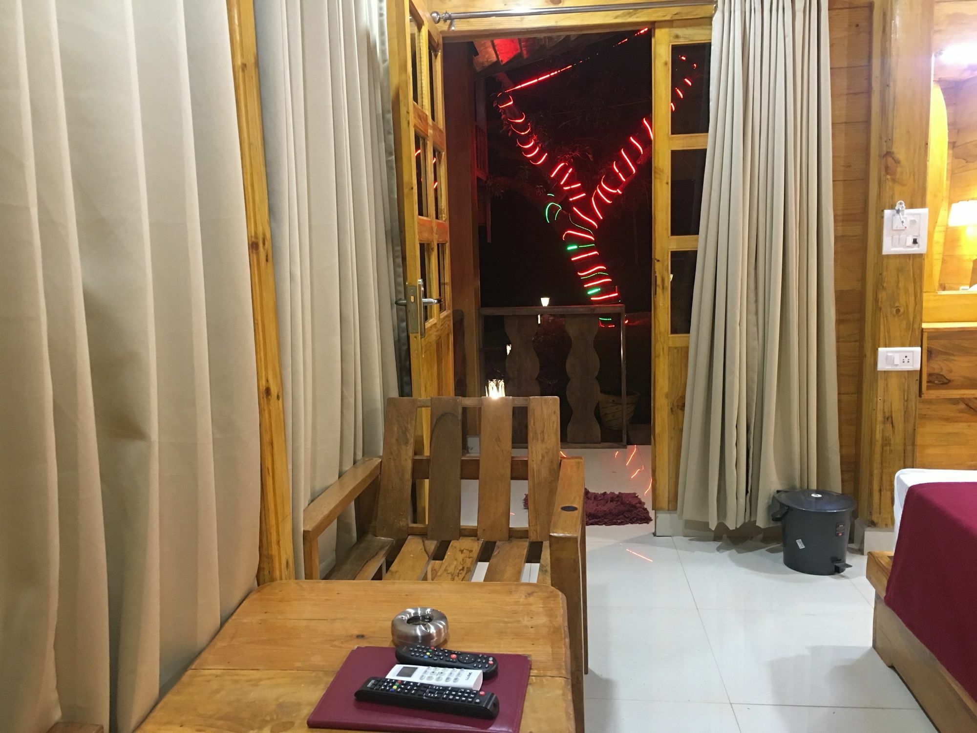 Brushwood Villa- Cottages And Bar ปาโลเลม ภายนอก รูปภาพ
